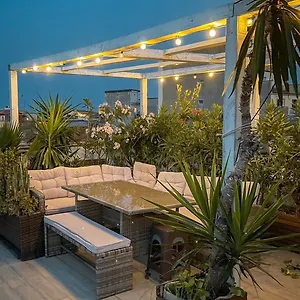 Follow The Sun - Rooftop Terrace Maison d'hôtes Catane